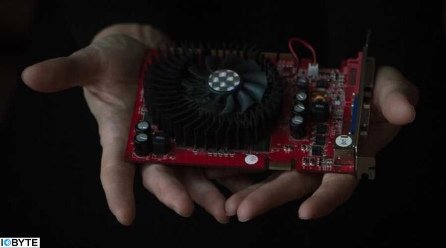 نحوه اندازه گیری و مشاهده ولتاژ فن سی پی یو